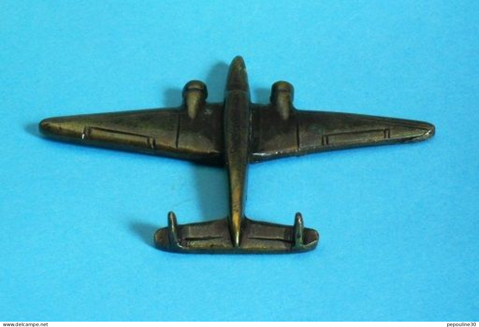 1 PIN'S //   ** AVION / LOCKHEED C-36A ELECTRA ** '3D ** - Militaria