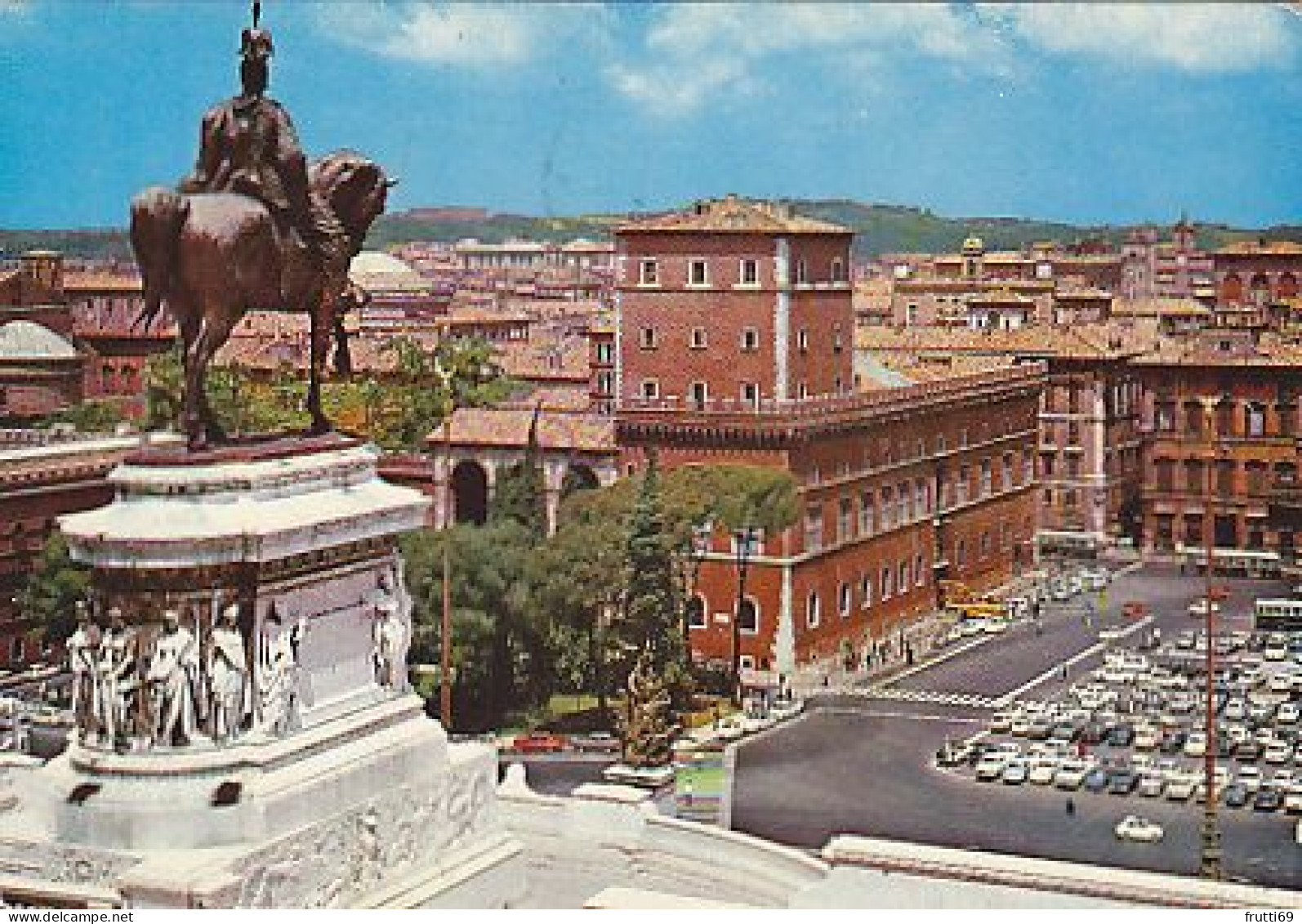 AK 216871 ITALY - Roma - Piazza Venezia - Places & Squares