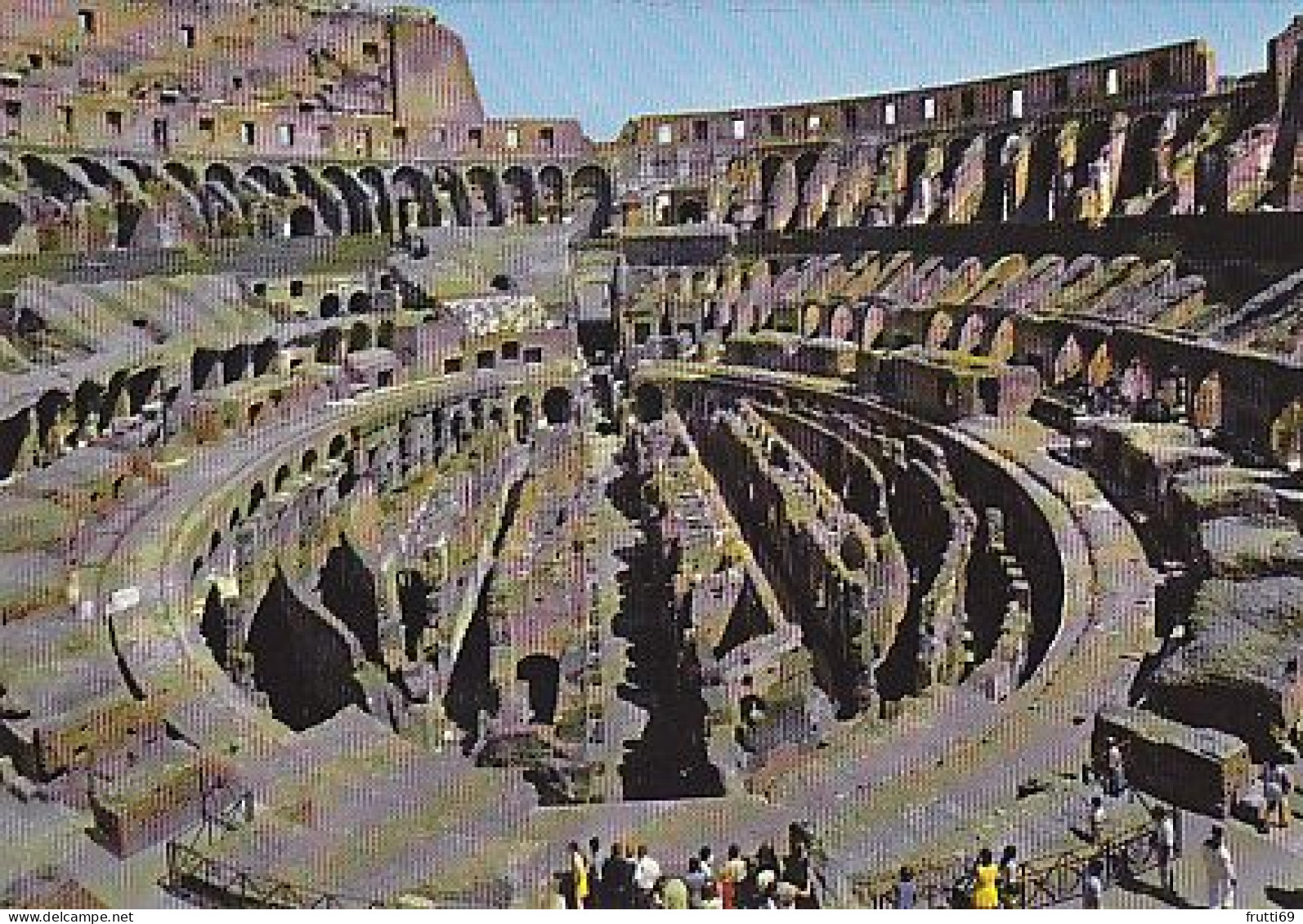AK 216884 ITALY - Roma - Interno Colosseo - Colosseum
