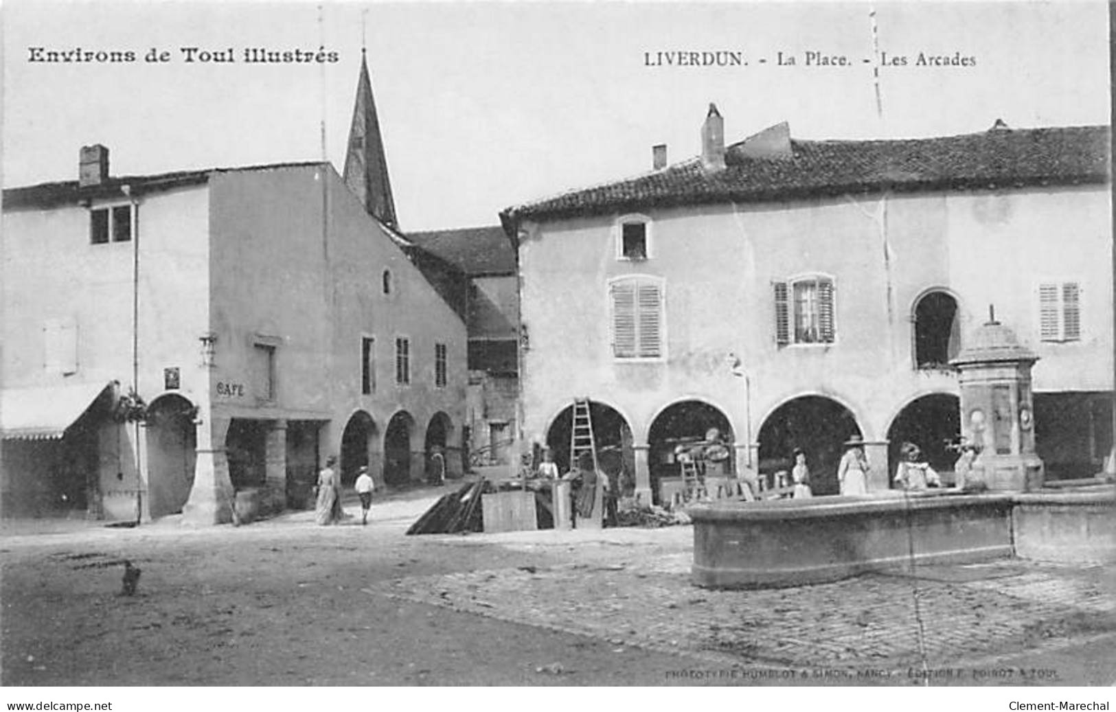 LIVERDUN - La Place - Les Arcades - Très Bon état - Liverdun