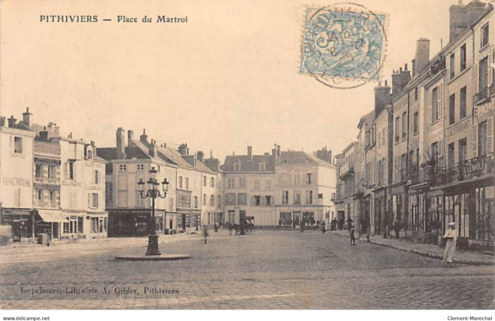 PITHIVIERS - Place Du Martroi - Très Bon état - Pithiviers