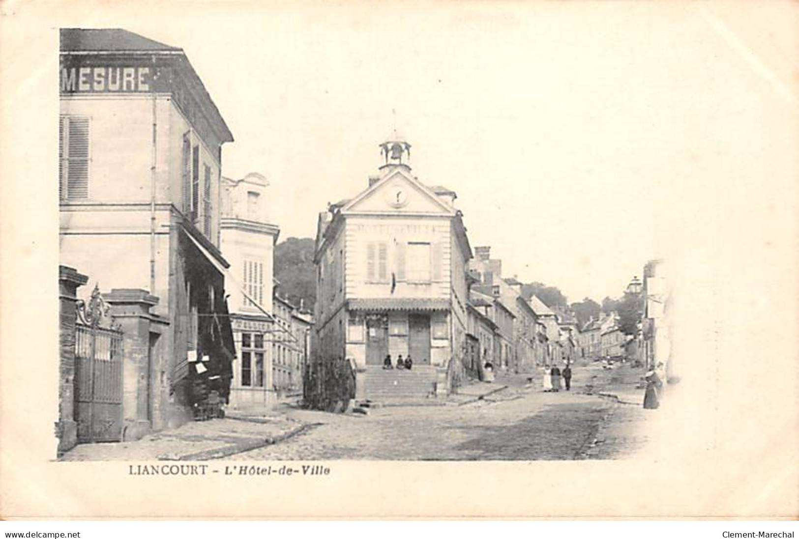 LIANCOURT - L'Hôtel De Ville - Très Bon état - Liancourt