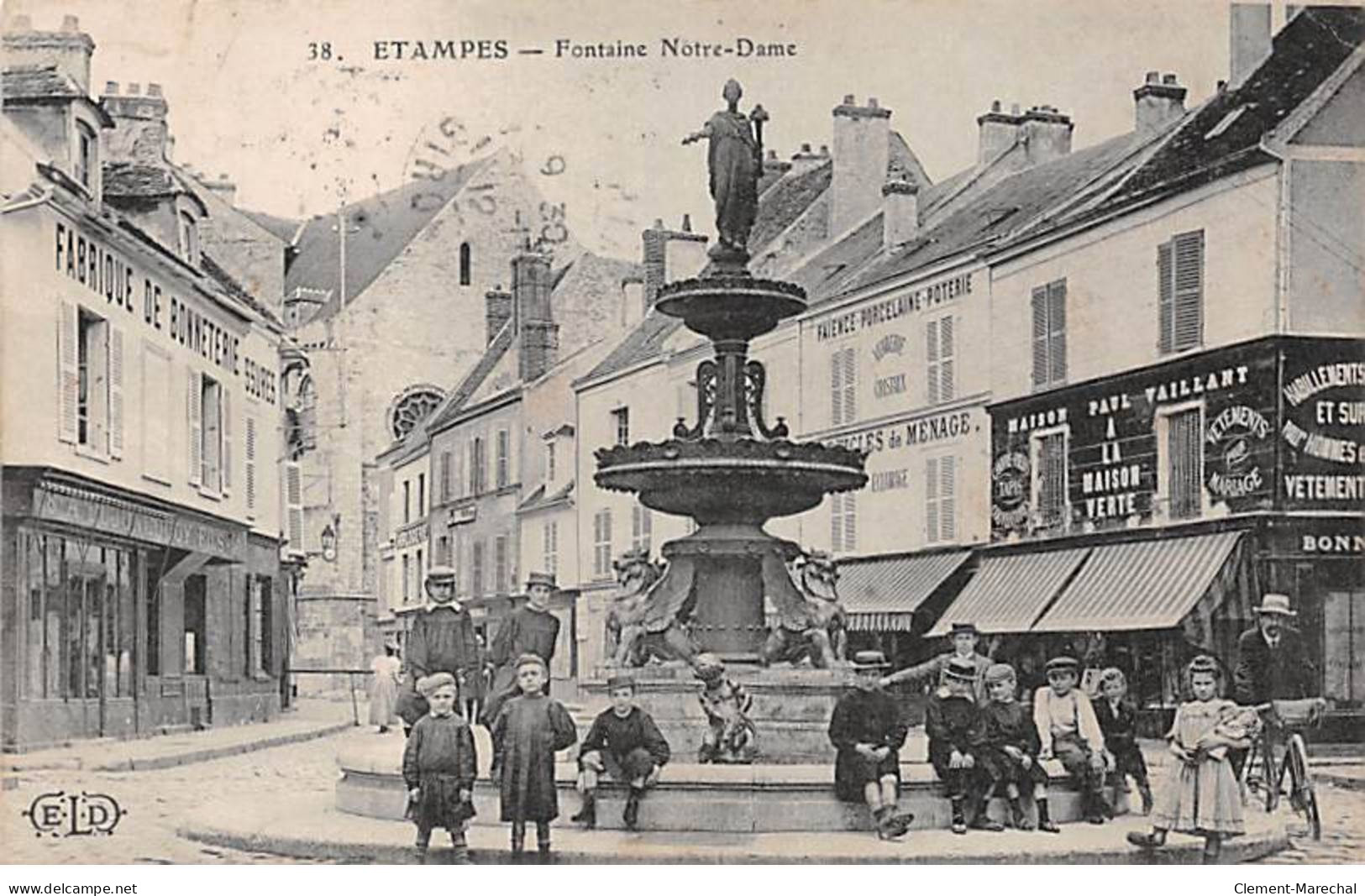 ETAMPES - Fontaine Notre Dame - Très Bon état - Etampes
