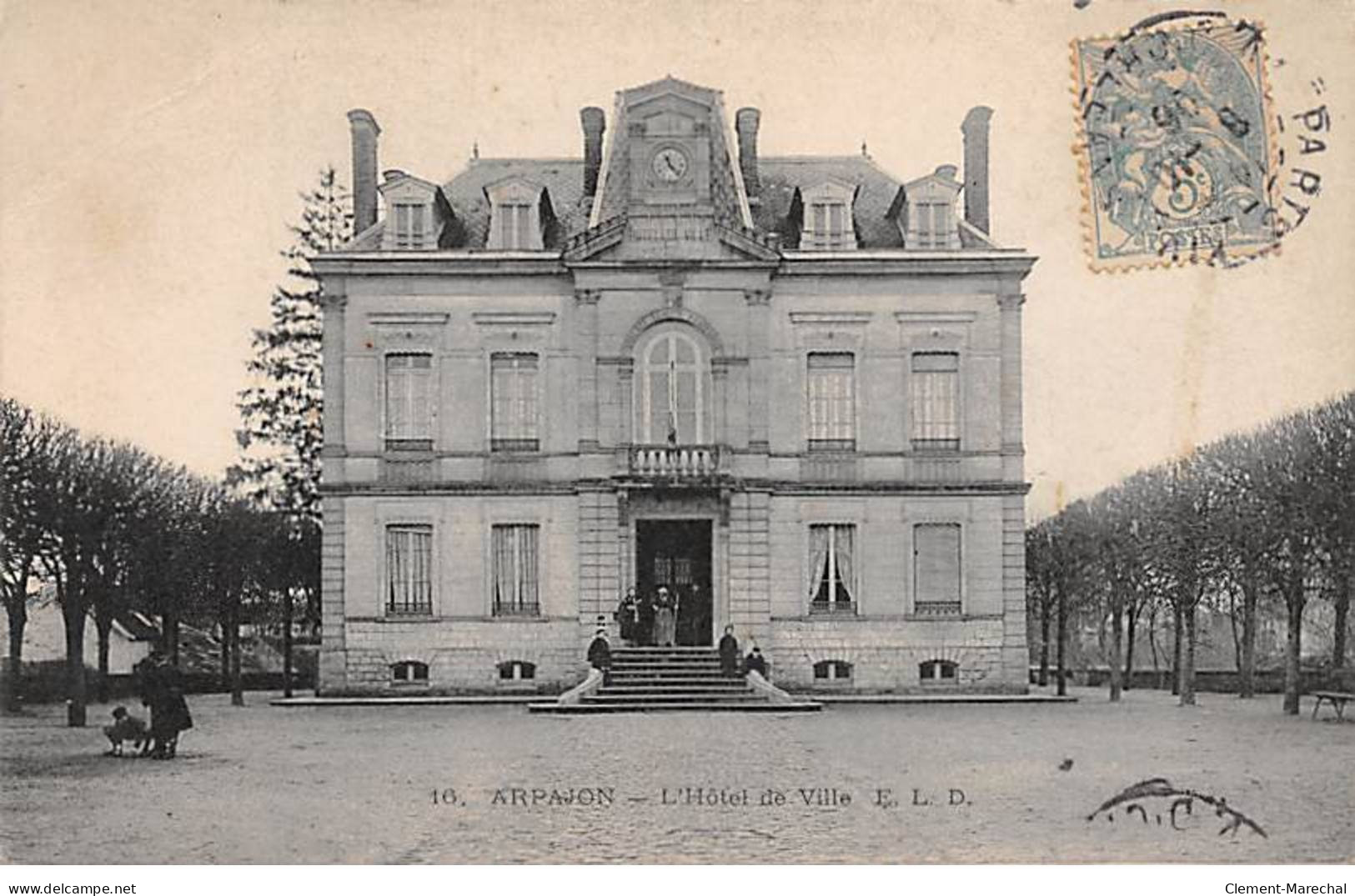 ARPAJON - L'Hôtel De Ville - Très Bon état - Arpajon