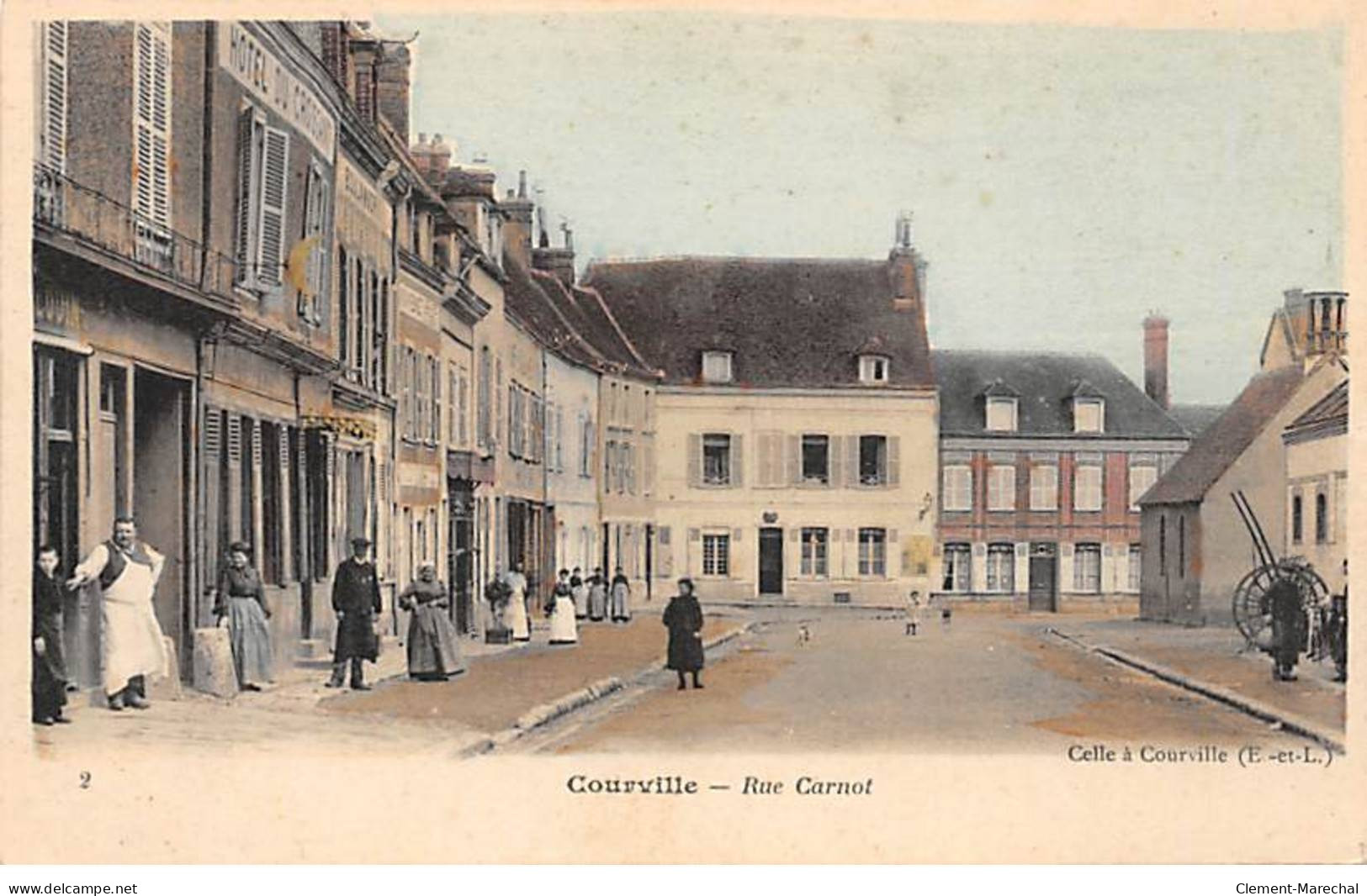 COURVILLE - Rue Carnot - Très Bon état - Courville