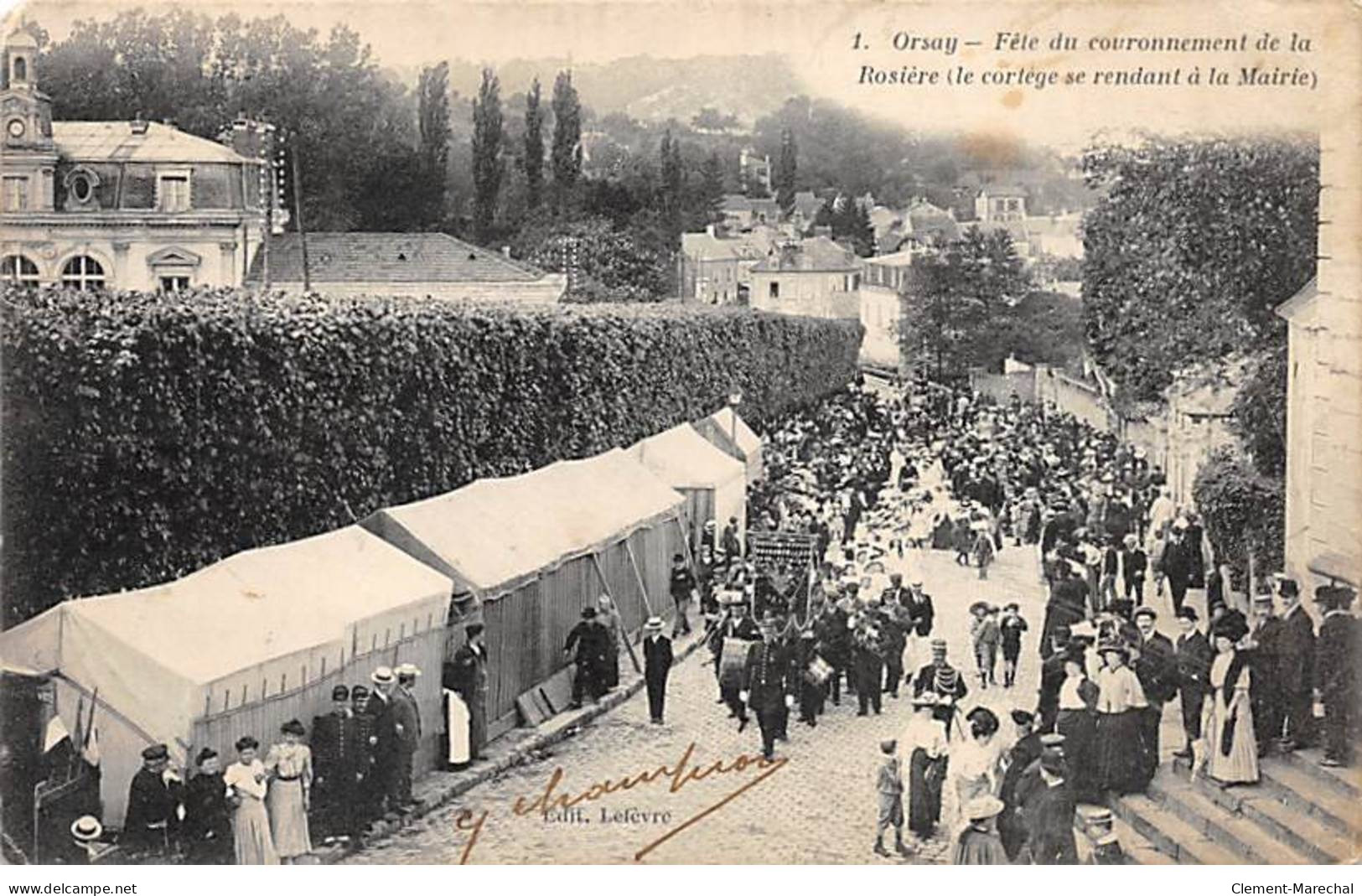 ORSAY - Fête Du Couronnement De La Rosière - Le Cortège Se Rendant à La Mairie - Très Bon état - Orsay