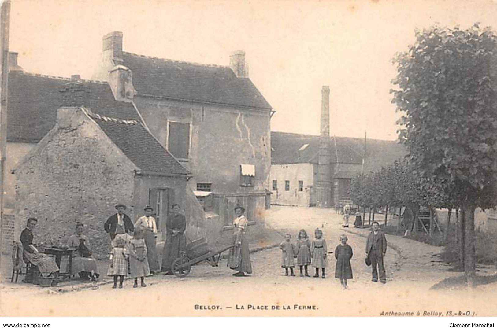 BELLOY - La Place De La Ferme - Très Bon état - Sonstige & Ohne Zuordnung