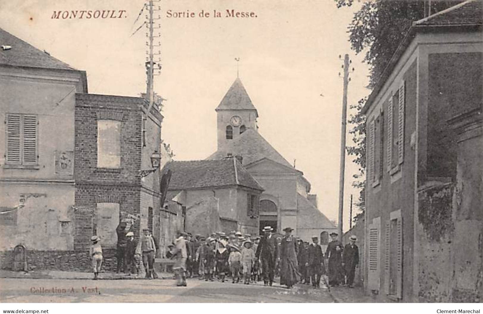 MONTSOULT - Sortie De La Messe - Très Bon état - Montsoult