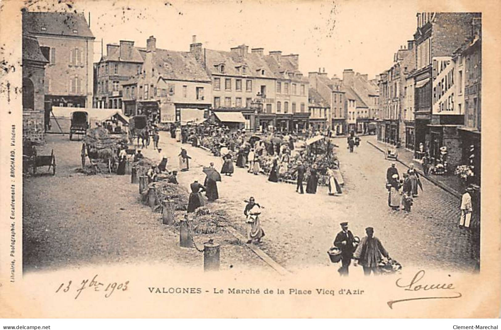 VALOGNES - Le Marché De La Place Vicq D'Azir - Très Bon état - Valognes
