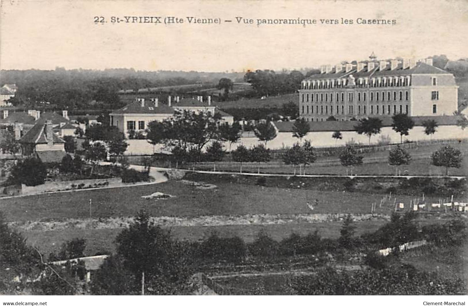 SAINT YRIEIX - Vue Panoramique Vers Les Casernes - Très Bon état - Saint Yrieix La Perche