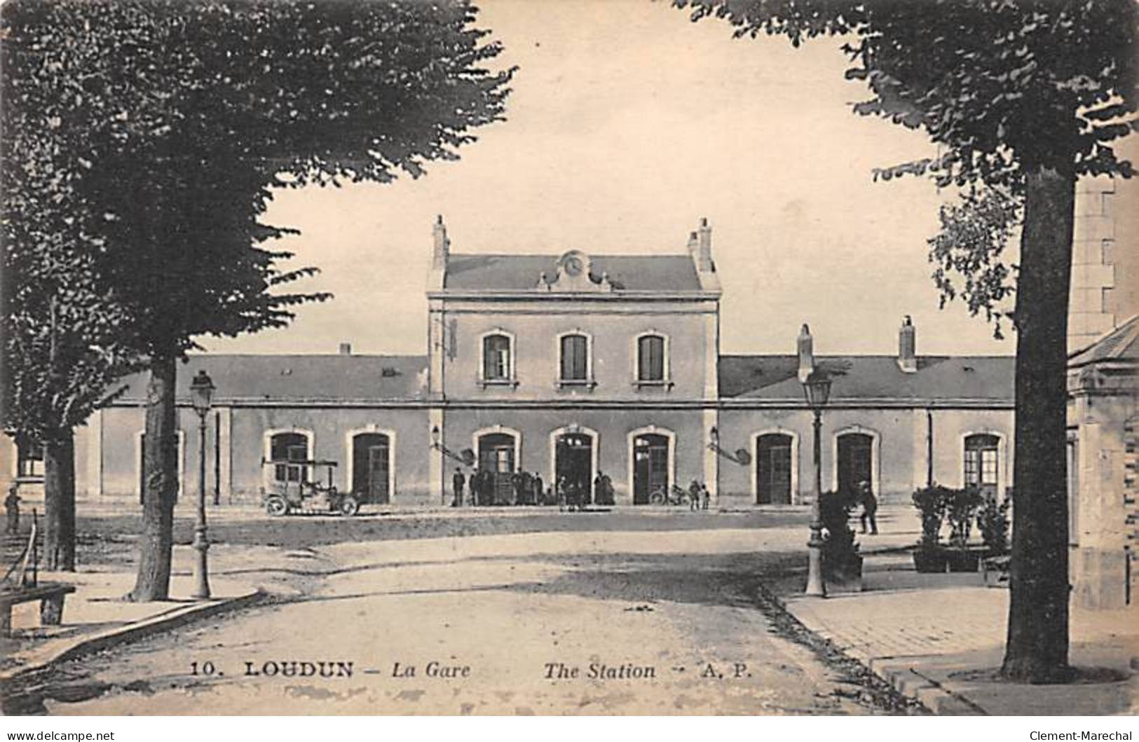 LOUDUN - La Gare - Très Bon état - Loudun