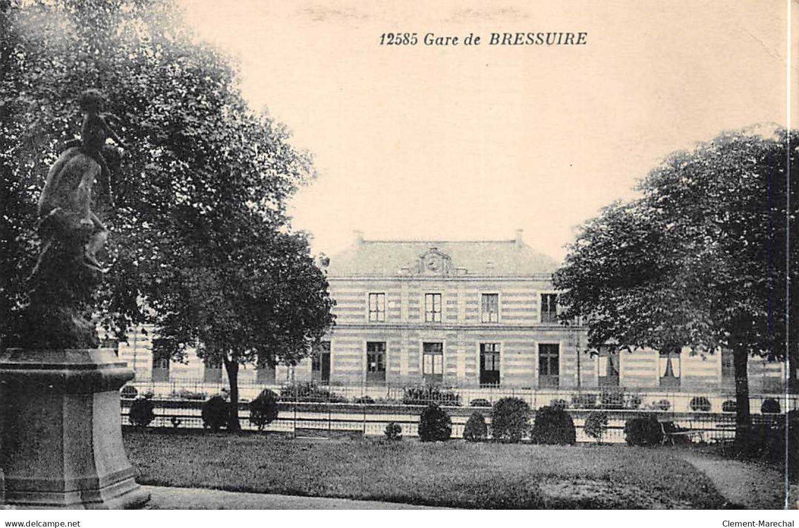 Gare De BRESSUIRE - Très Bon état - Bressuire