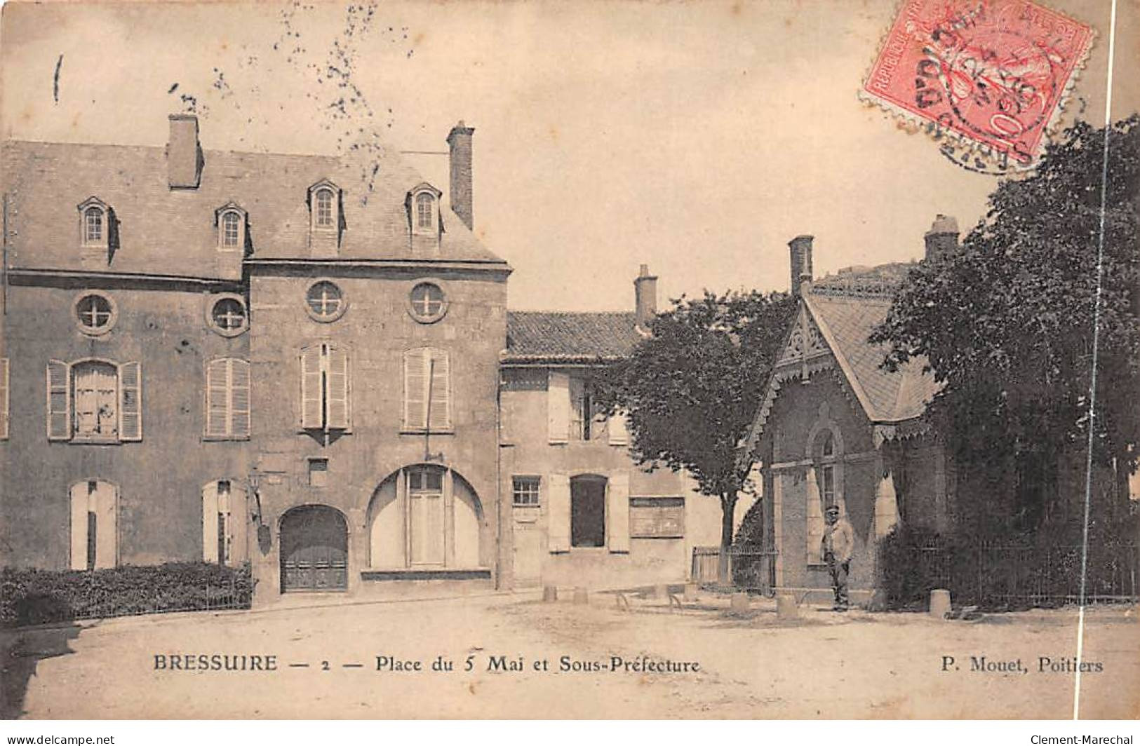 BRESSUIRE- Place Du 5 Mai Et Sous Préfecture - Très Bon état - Bressuire