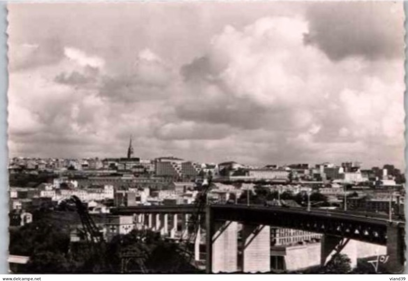 BREST. -  Le Pont De L'Horteloire, Quartier St Martin, Nouvelles Constructions. -  Non Circulée  . .Photo Véritable - Brest