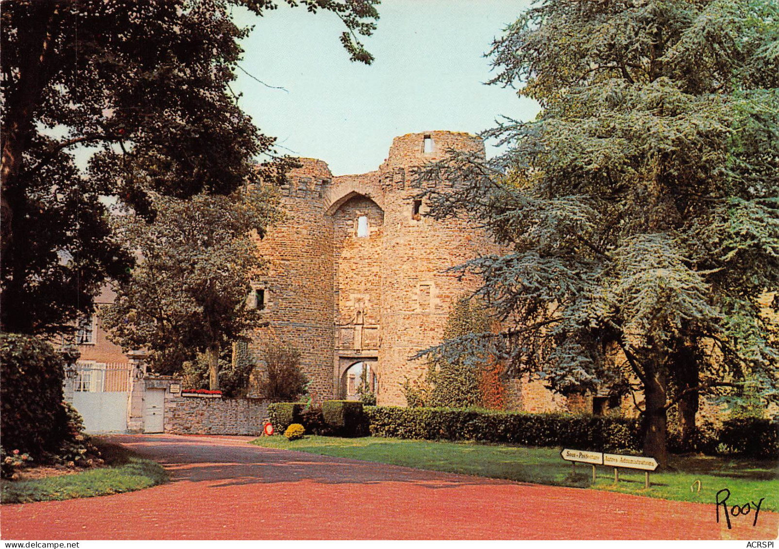 CHATEAUBRIANT   La Tour D'entrée Du Château Féodal En Ruines    26  (scan Recto Verso)MH2931 - Châteaubriant