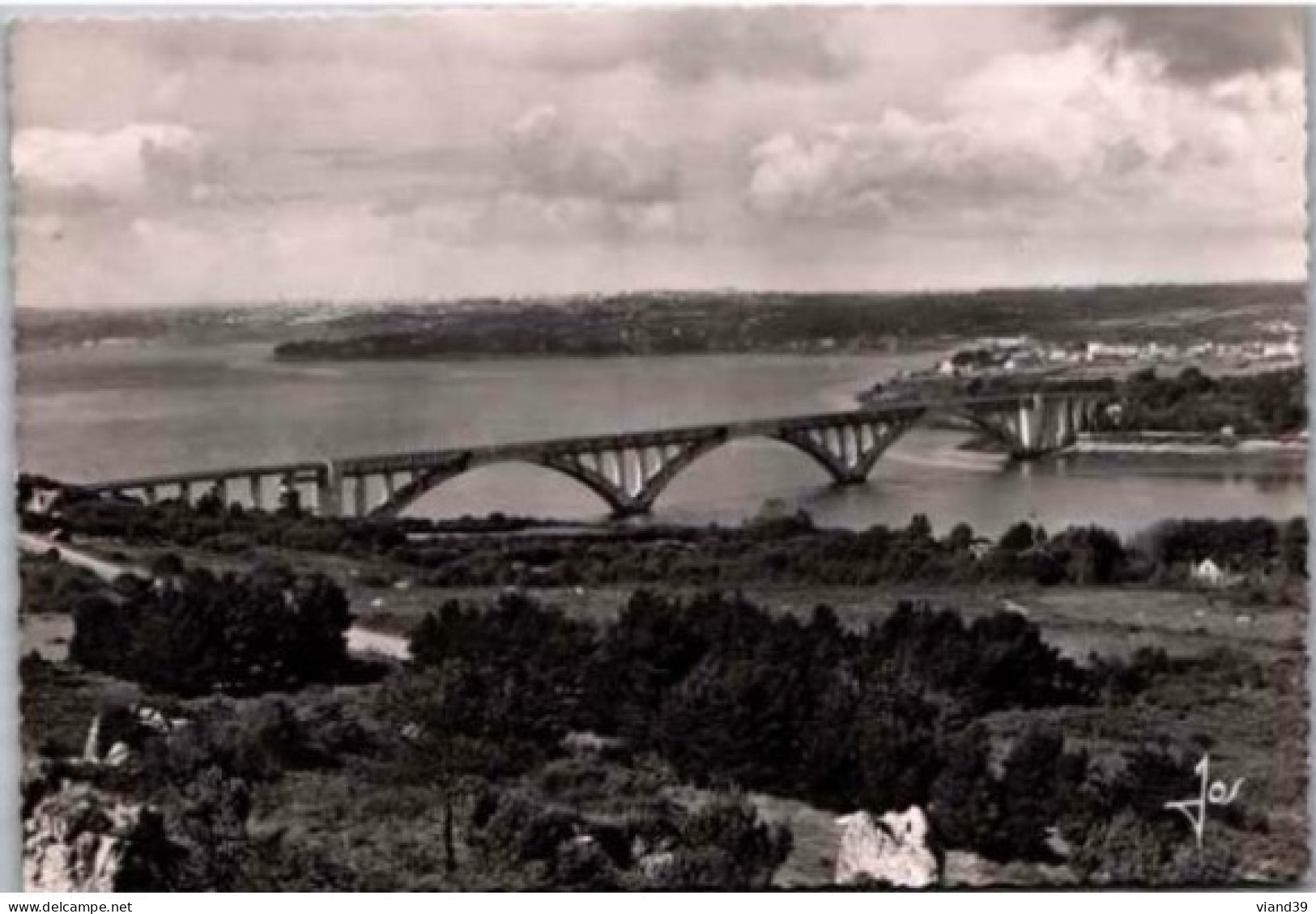 PLOUGASTEL-DAOULAS. -  Vue Générale Sur Le Pont Et L'Elon, Brest Et Saint Marc      Non Circulée.   Photo Véritable - Plougastel-Daoulas