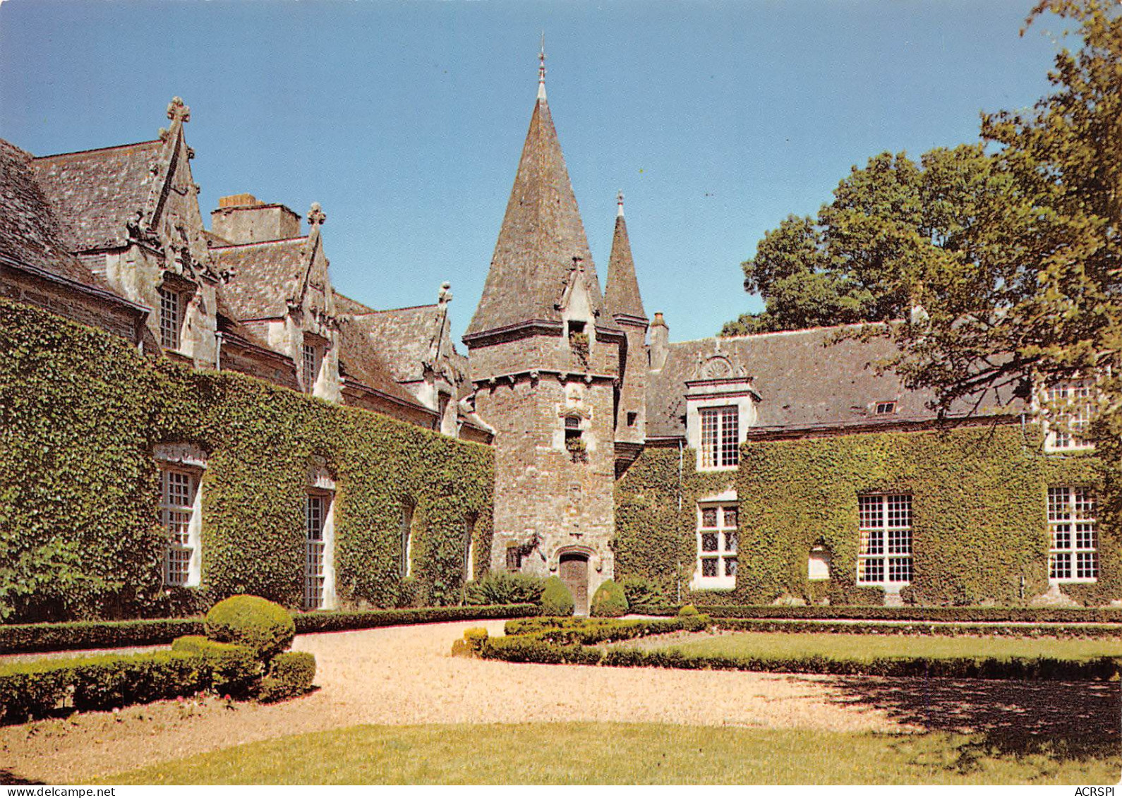 ROCHEFORT-EN-TERRE   Le Château - La Cour D'honneur    19 (scan Recto Verso)MH2942 - Rochefort En Terre