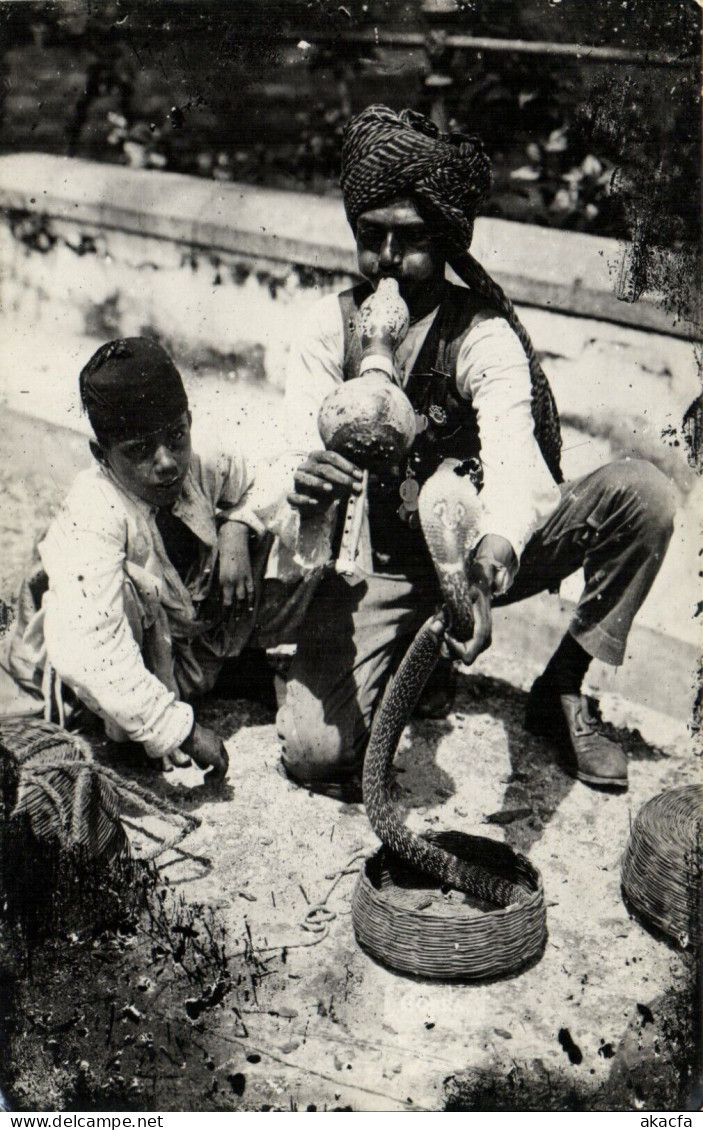 PC MALAYSIA SNAKE CHARMER, VINTAGE PHOTO POSTCARD (b53665) - Malesia