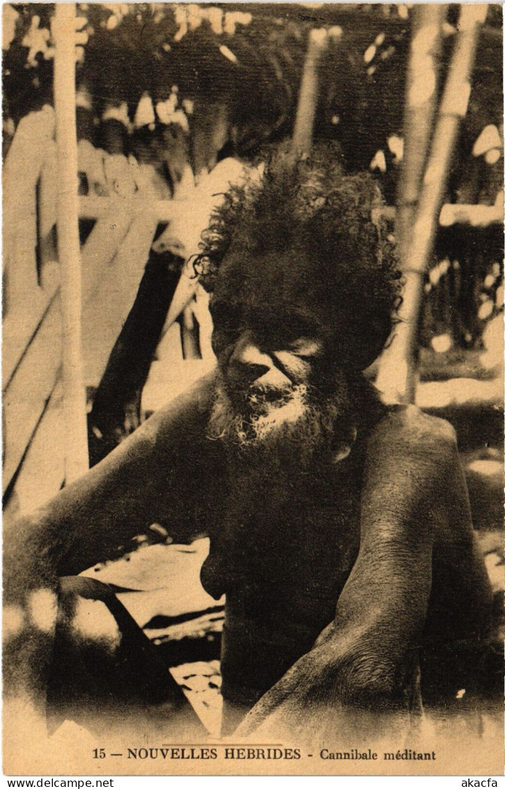 PC NEW HEBRIDES, CANNIBALE MÉDITANT, Vintage Postcard (b53605) - Vanuatu