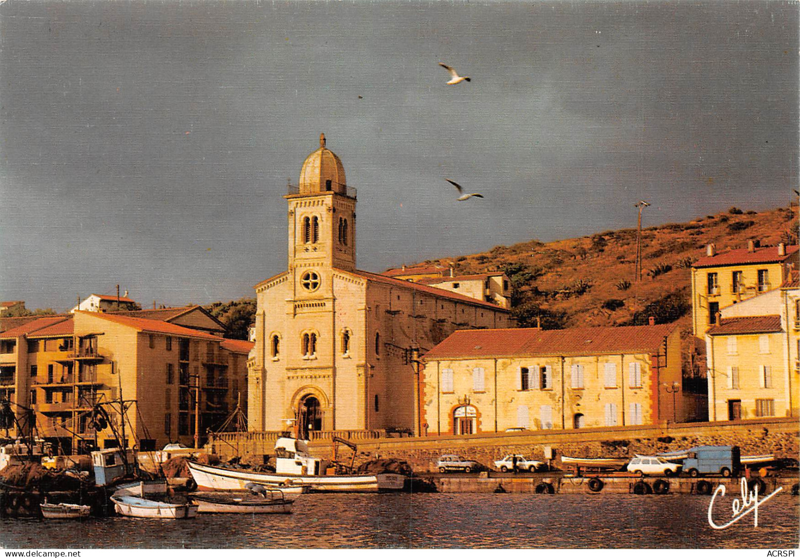 PORT VENDRES   Le Vieux Port Et L'église    3 (scan Recto Verso)MH2979 - Port Vendres