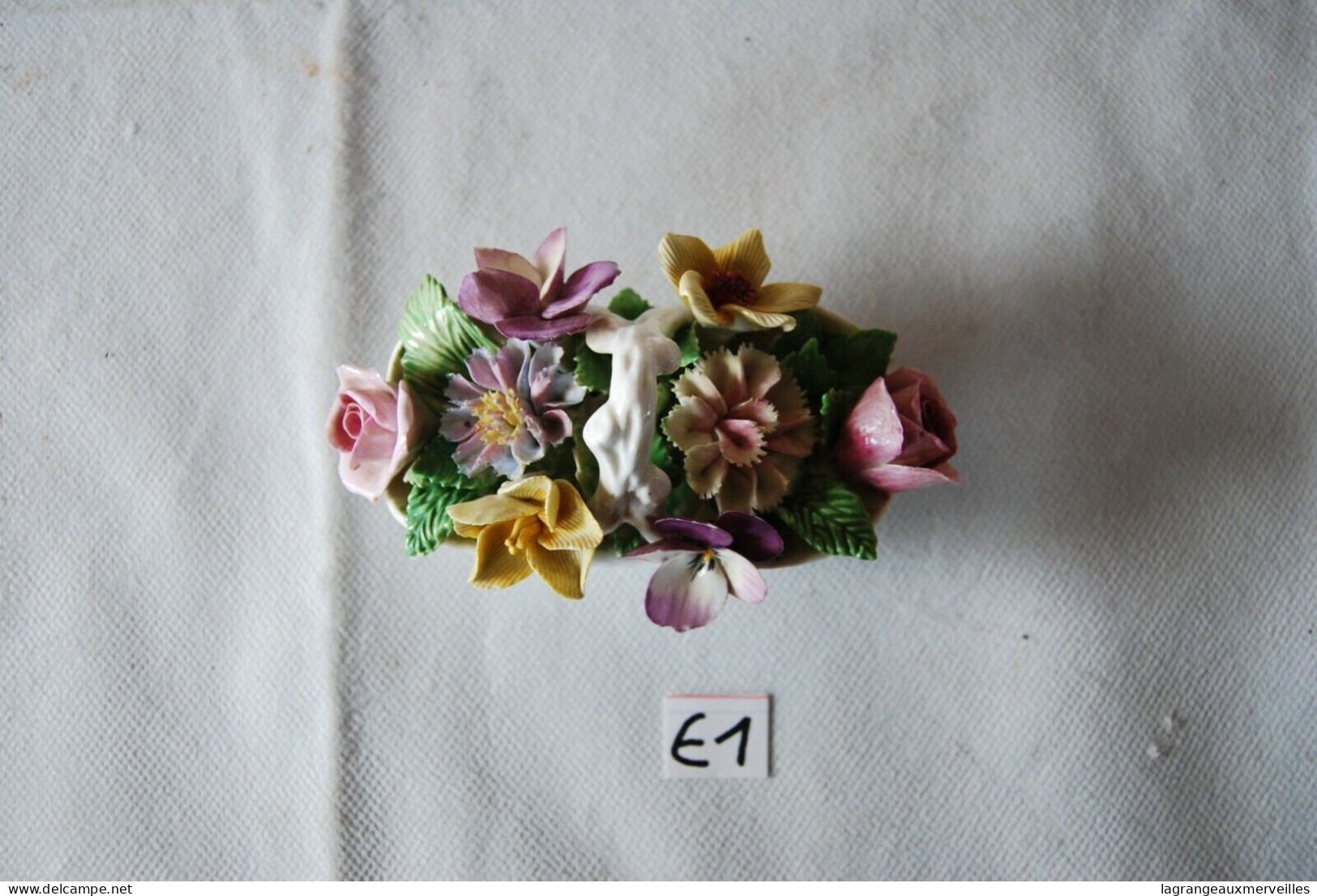 E1 Petite Décoration - Objet De Vitrine - Fleur - England - Jugendstil / Art Déco