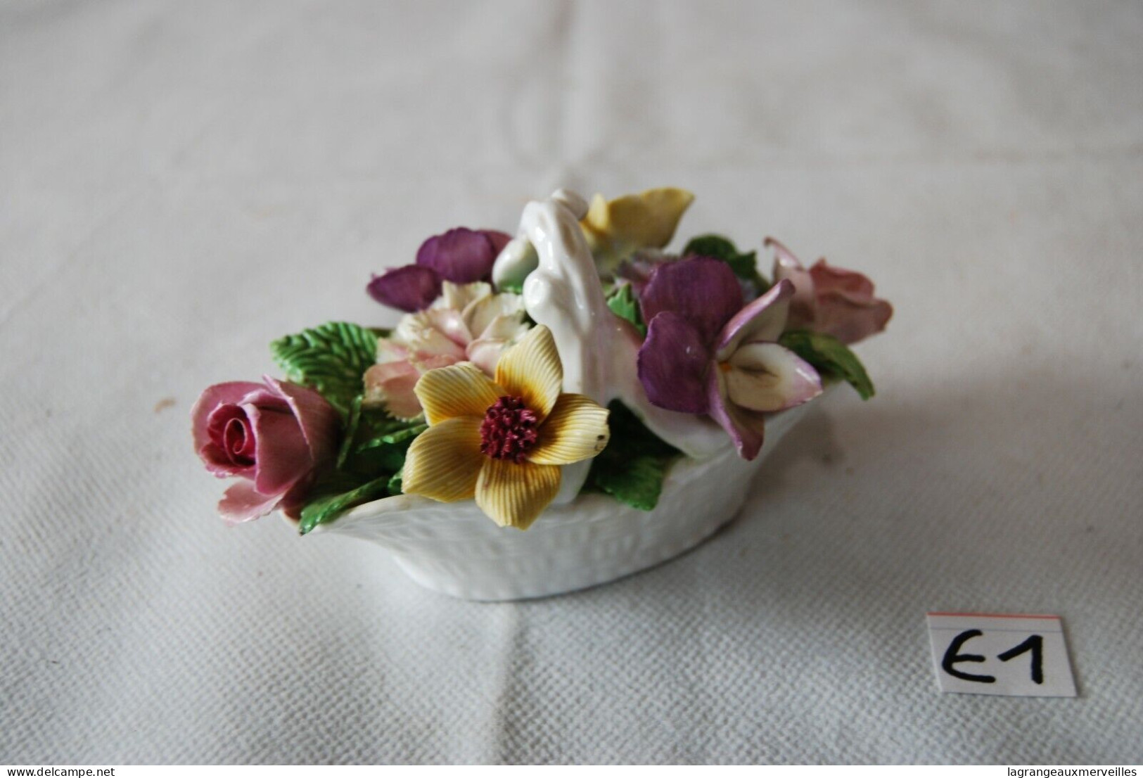 E1 Petite décoration - objet de vitrine - fleur - England