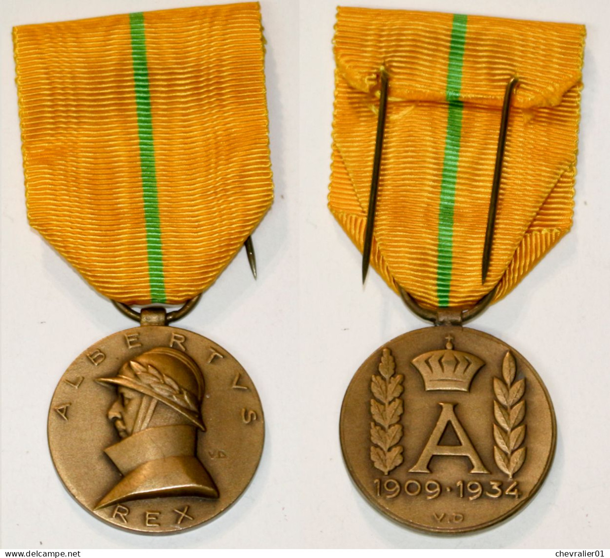 Militaria_403_ Médaille Commémorative Du Règne Du Roi Albert 1er-1909-1934 - Belgien