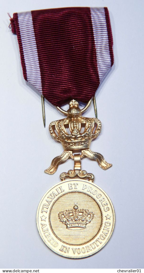 Médaille-BE-013A-V2_Ordre De La Couronne_Or_post 1951_D - Belgium