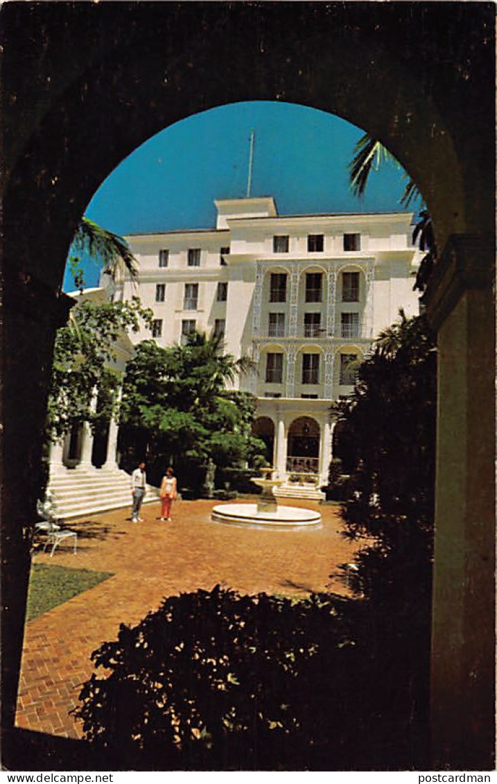 Bahamas - NASSAU - The Balmoral Beach Hotel, Tennis & Golf-Club - Publ. Unknown  - Bahamas