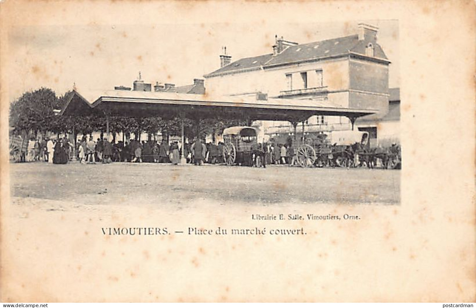 VIMOUTIERS (61) Place Du Marché Couvert - Ed. E. Salle  - Vimoutiers