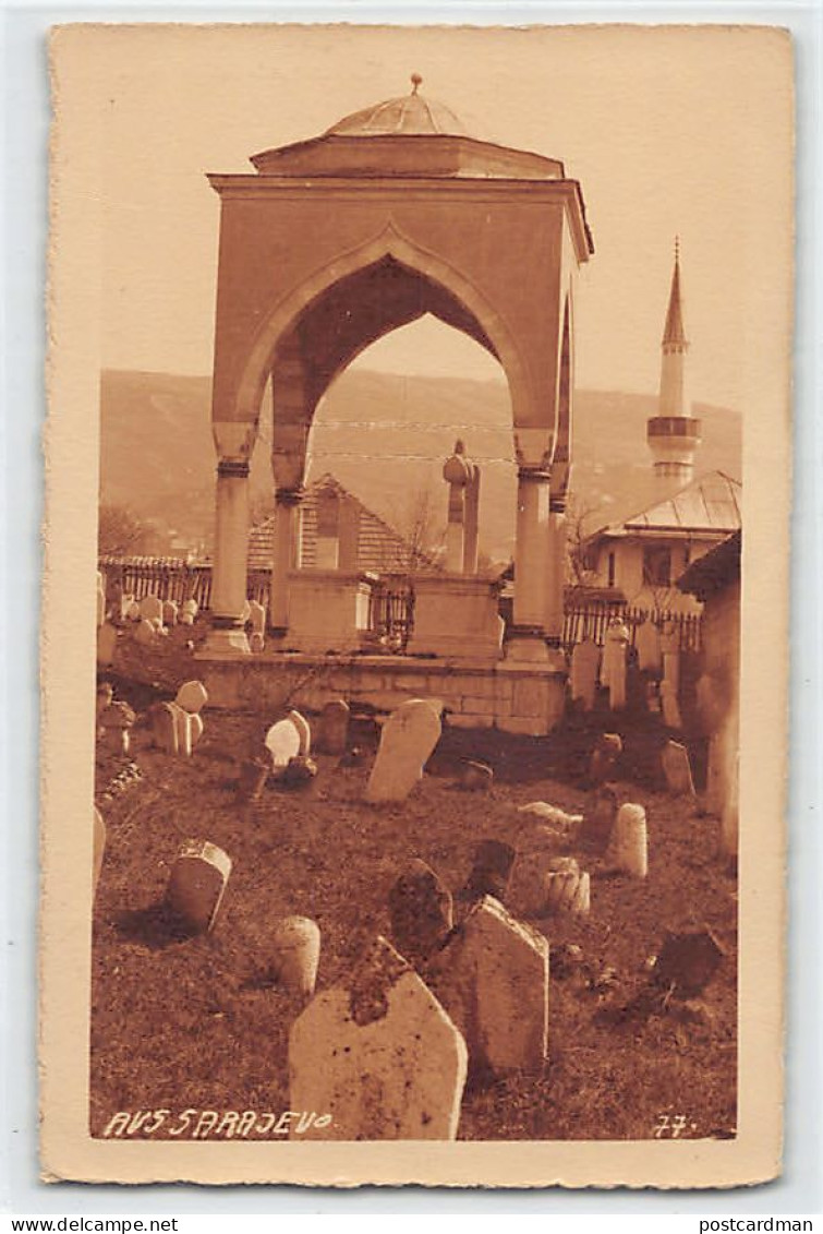 Bosnia - SARAJEVO - Muslim Cemetery - REAL PHOTO - Publ. Unknown  - Bosnia Erzegovina