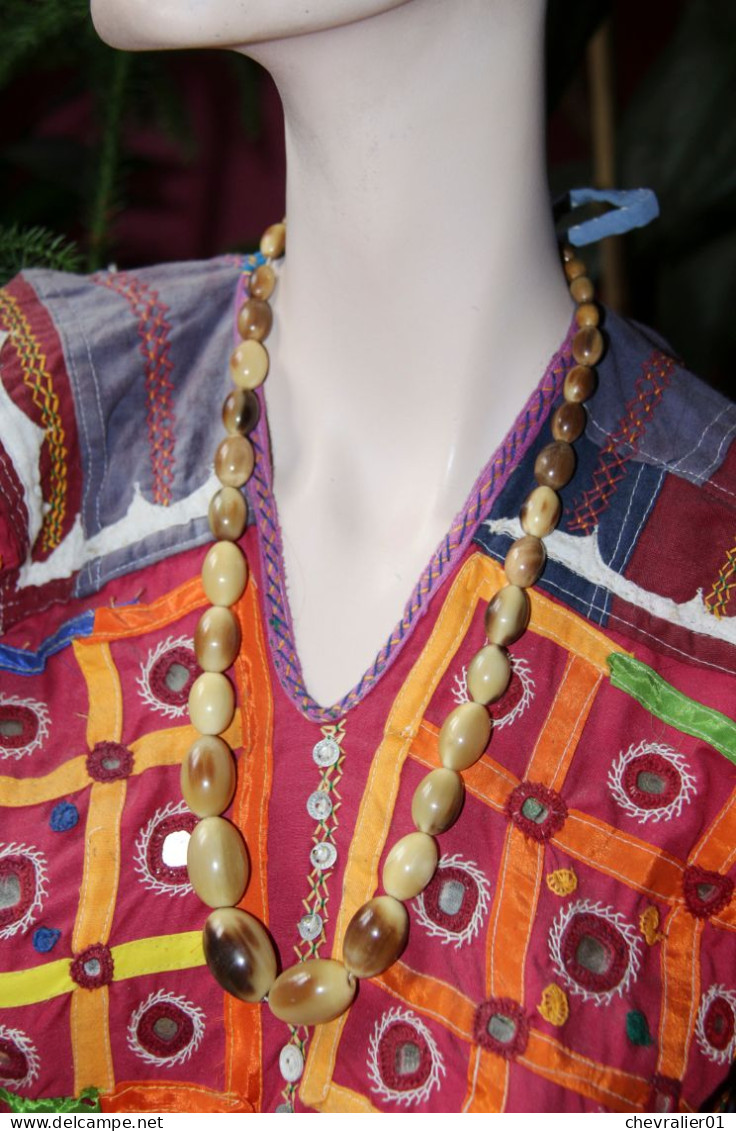 Bijoux-collier-32-perles En Corne De Vaches_1940-1950 - Collares/Cadenas