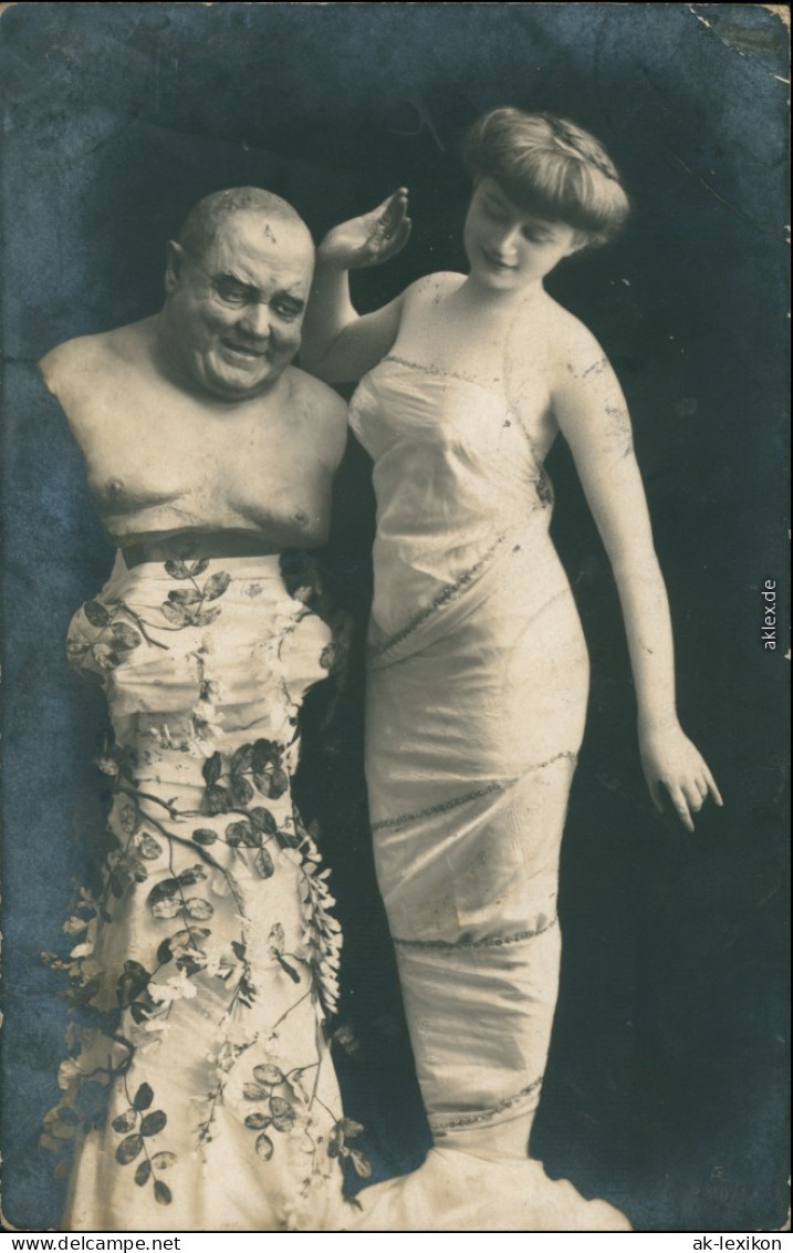 Ansichtskarte  Scherzkarte Schöne Frau Und Mann In Frauengewand 1906  - Humour