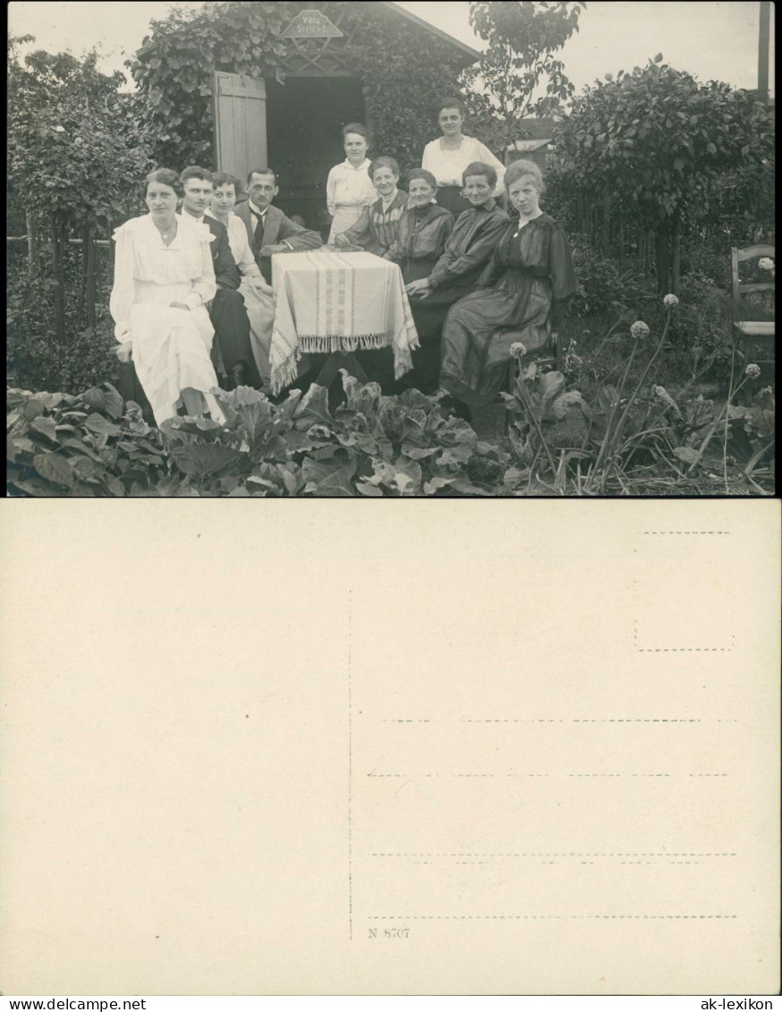 Schrebergarten/Kleingarten Frauen   Tisch  Laube Zeitgeschichte 1917 Privatfoto - Unclassified
