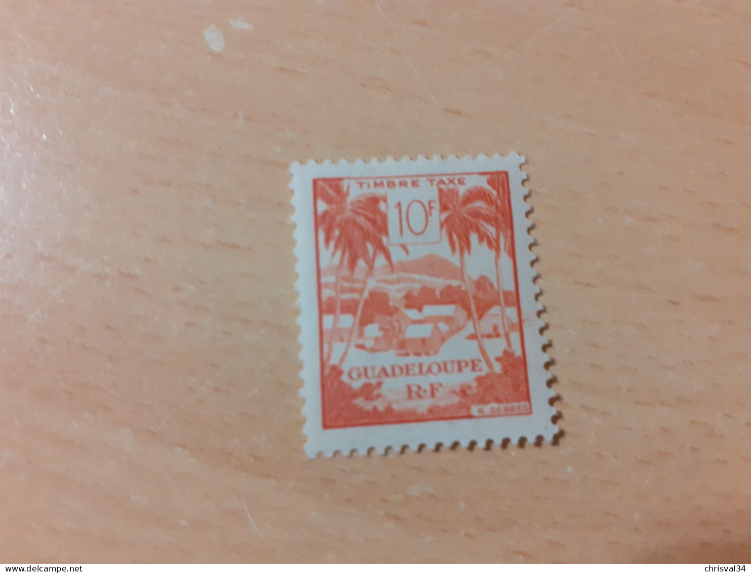 TIMBRE   GUADELOUPE   TAXE    N  49    COTE  2,75   EUROS  NEUF  TRACE  CHARNIERE - Timbres-taxe