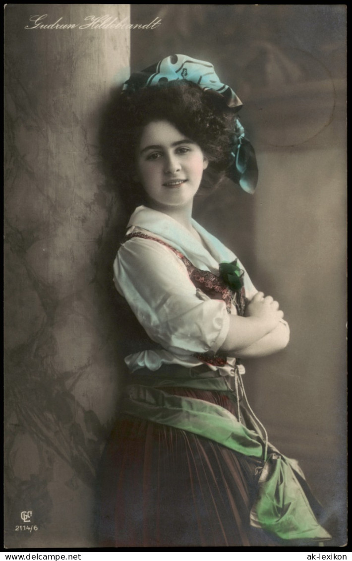 Schöne Frau - Gudrun Hildebrand - Kleid Colorierte Fotokarte 1912 - Personen