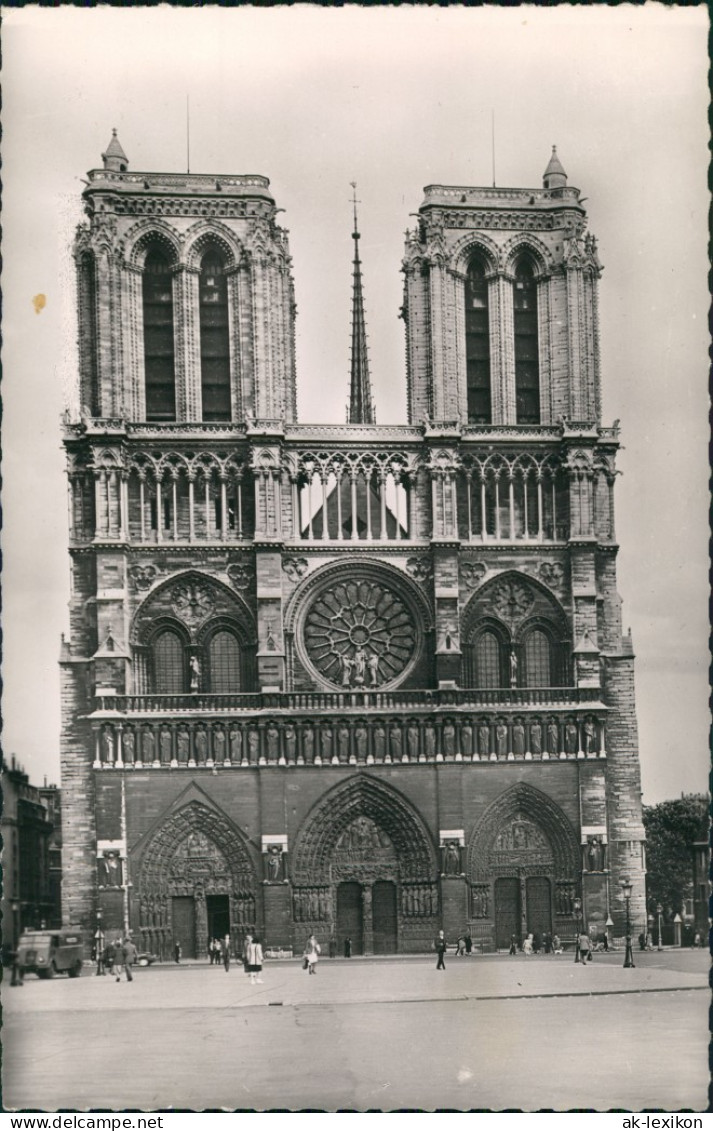 CPA Paris Kathedrale Notre-Dame Vorplatz 1965 - Notre Dame De Paris