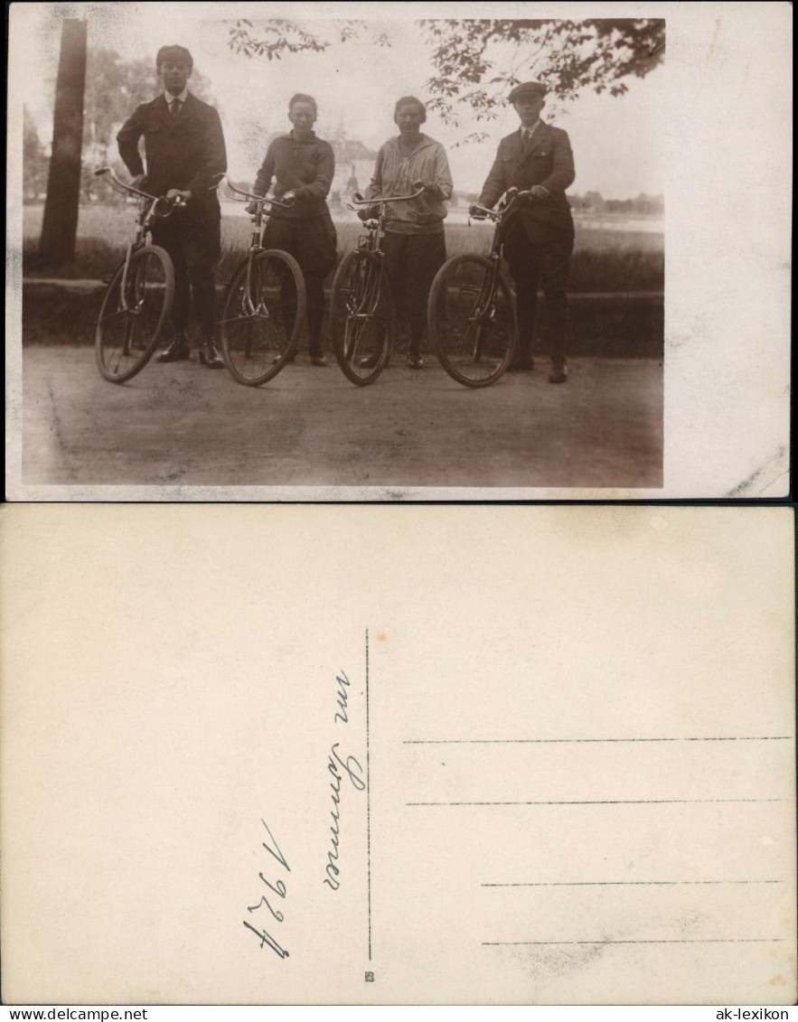 Junge Frauen Und Jungen Verkehr: Fahrrad /Radfahrerkarten 1927 Privatfoto - Non Classés