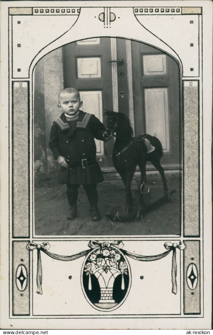 Echtfoto (patriotisch) Kind Junge Mit Schaukelpfeld 1910 Privatfoto - Portretten