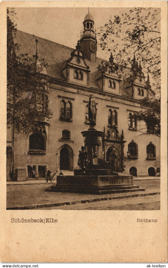 Ansichtskarte  Rathaus Und Brunnen 1928 - Unclassified