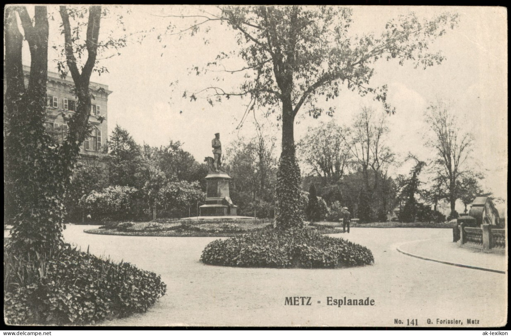 CPA Metz Esplanade 1918   Im 1. Weltkrieg Als Feldpost Gelaufen (nach Berlin) - Metz