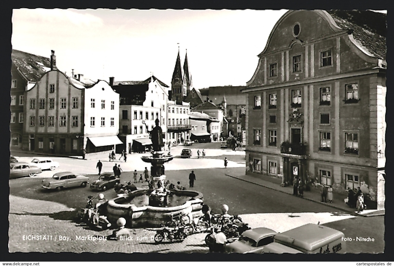 AK Eichstätt /Bay., Marktplatz Mit Blick Zum Dom  - Eichstaett