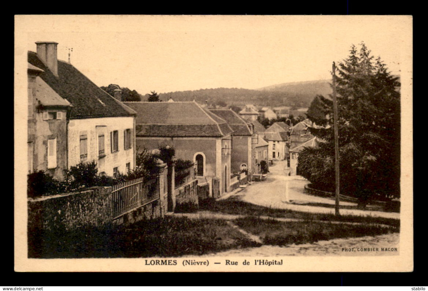 58 - LORMES - RUE DE L'HOPITAL - Lormes