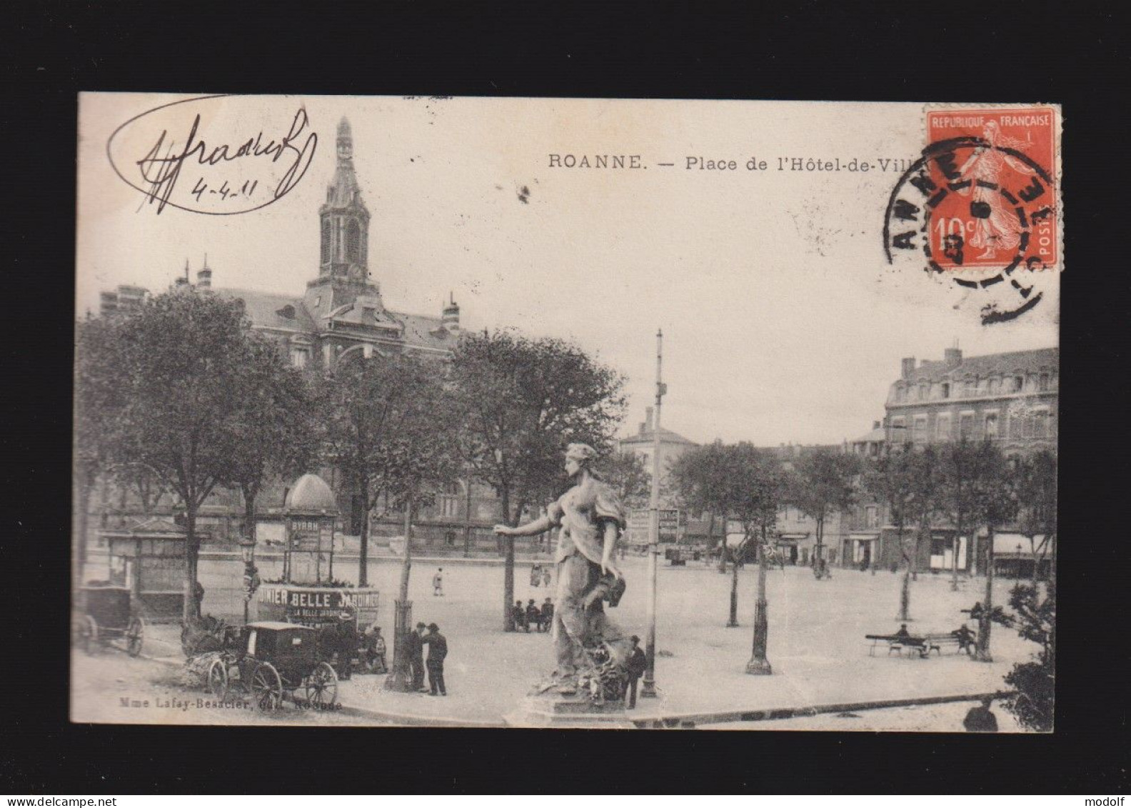 CPA - 42 - Roanne - Place De L'Hôtel-de-Ville - Animée - Circulée En 1911 - Roanne