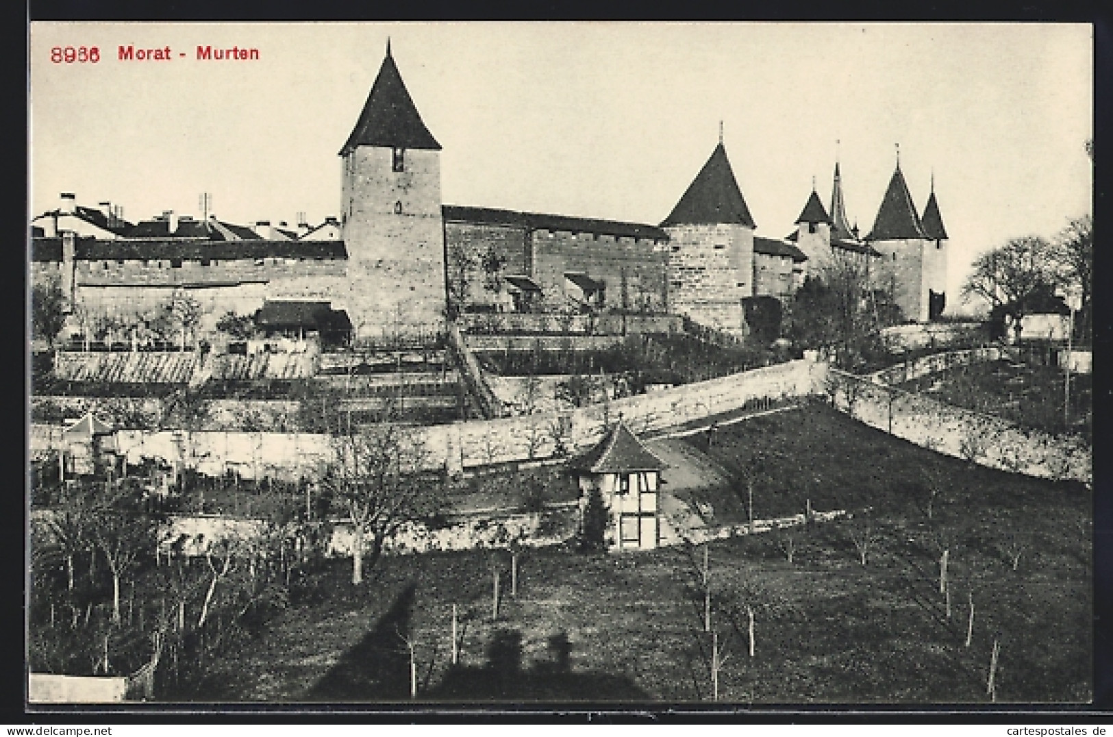 AK Morat-Murten, Stadtmauern Im Ort  - Murten