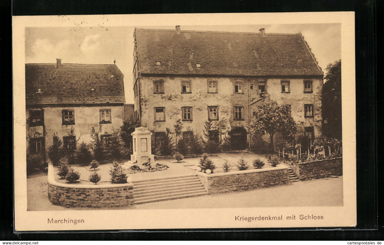 AK Merchingen / Baden, Kriegerdenkmal Mit Schloss  - Baden-Baden