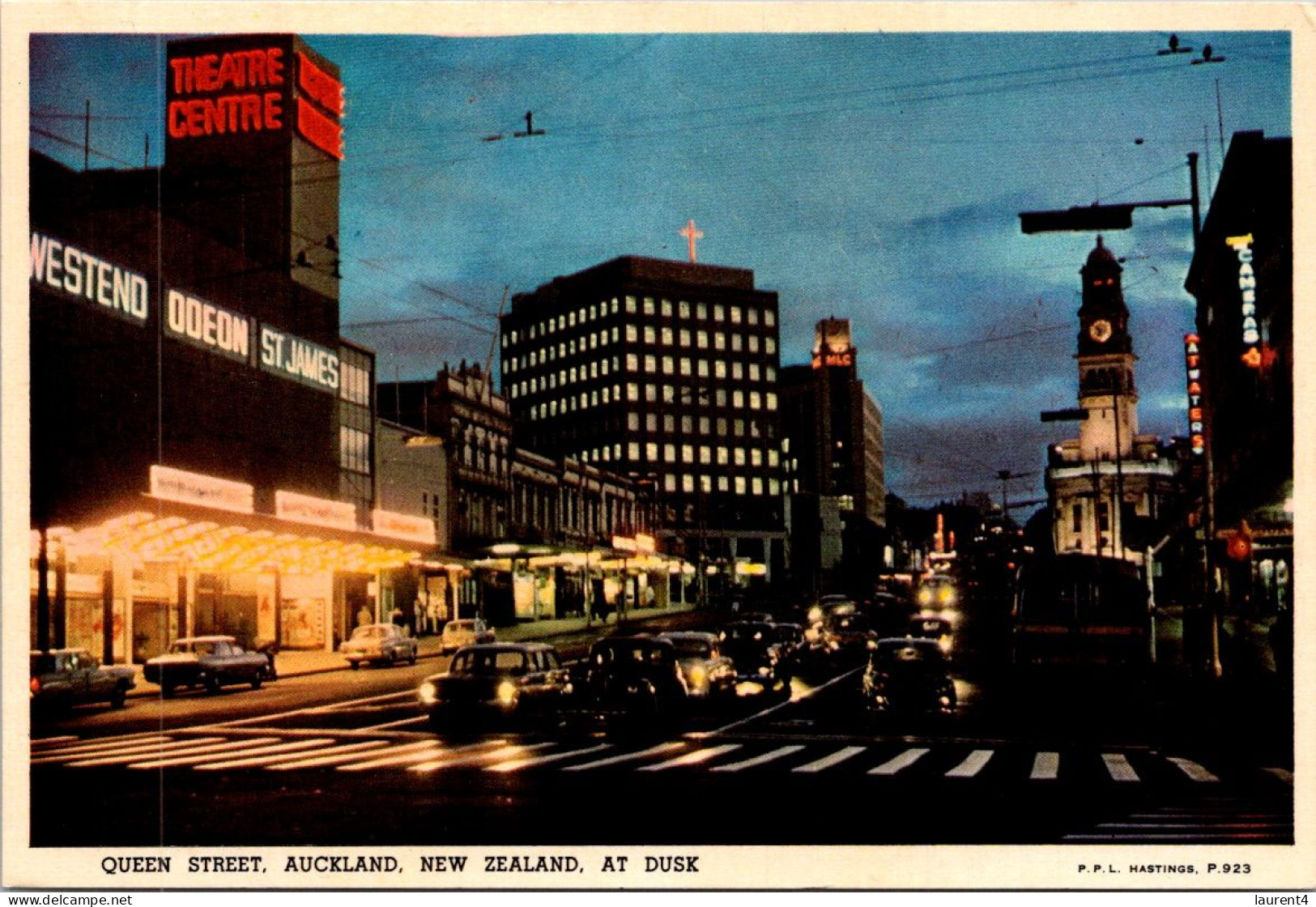 5-5-2024 (4 Z 13) New Zealand -  Auckland Queen Street At Night - New Zealand