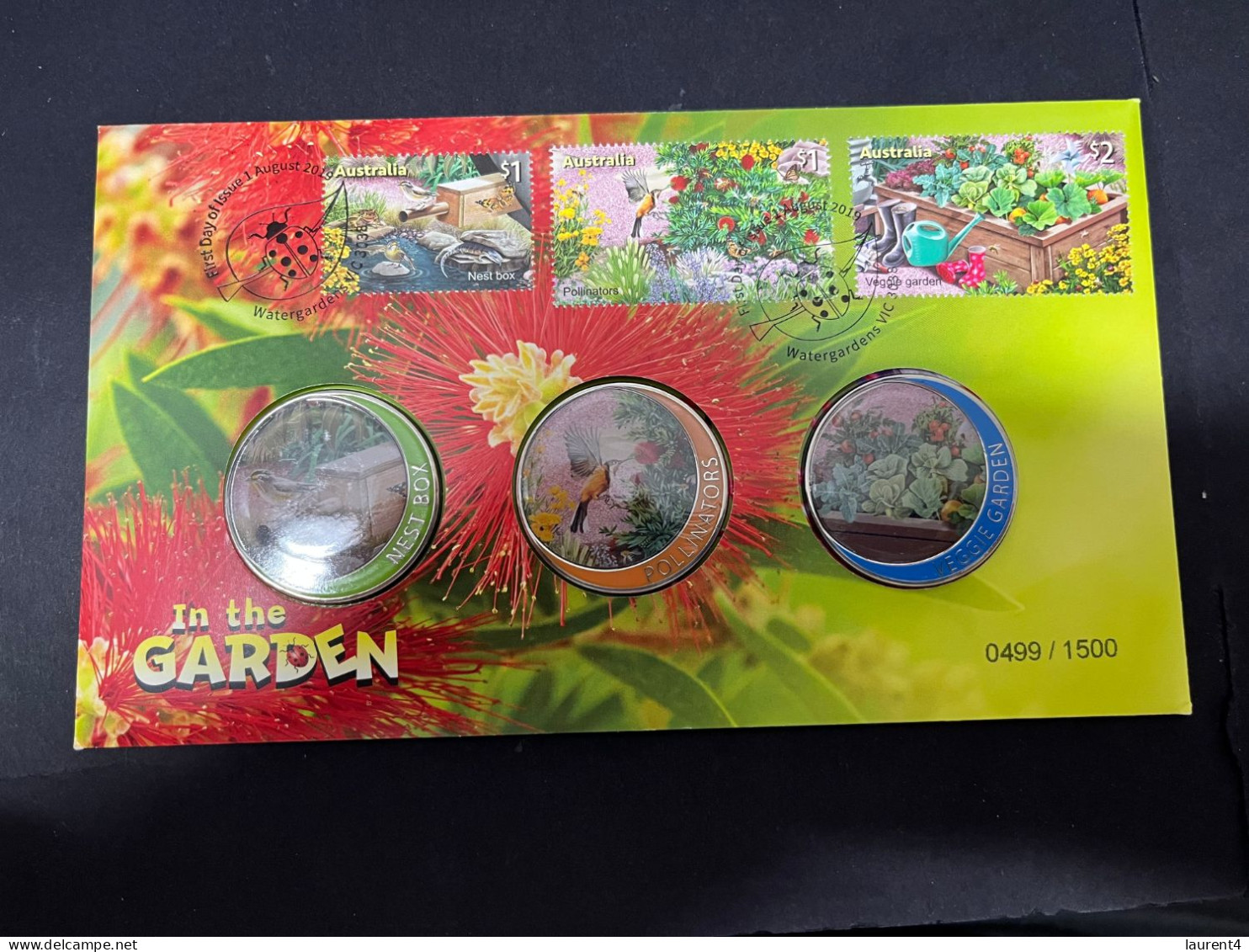5-5-2024 (4 Z 14) Australia 2019 In The Garden Medallion Colored Cover (with Ladybug Special Postmark) 499/1500 - Betaalpenningen  (Krijgsgevangenen)