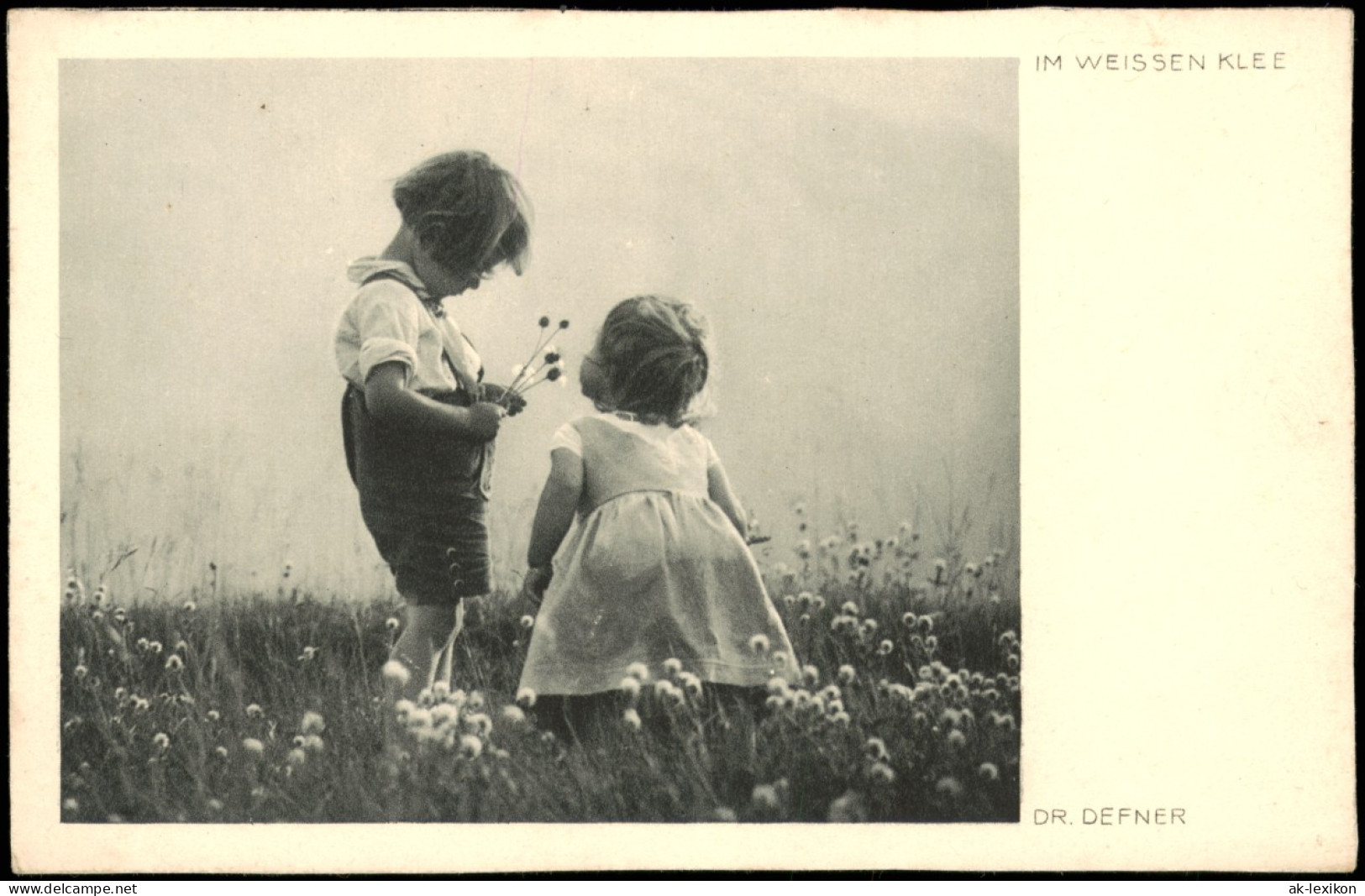 Menschen/Soziales Leben - Kinder Junge Mädchen Im Weißen Klee 1934 - Portretten