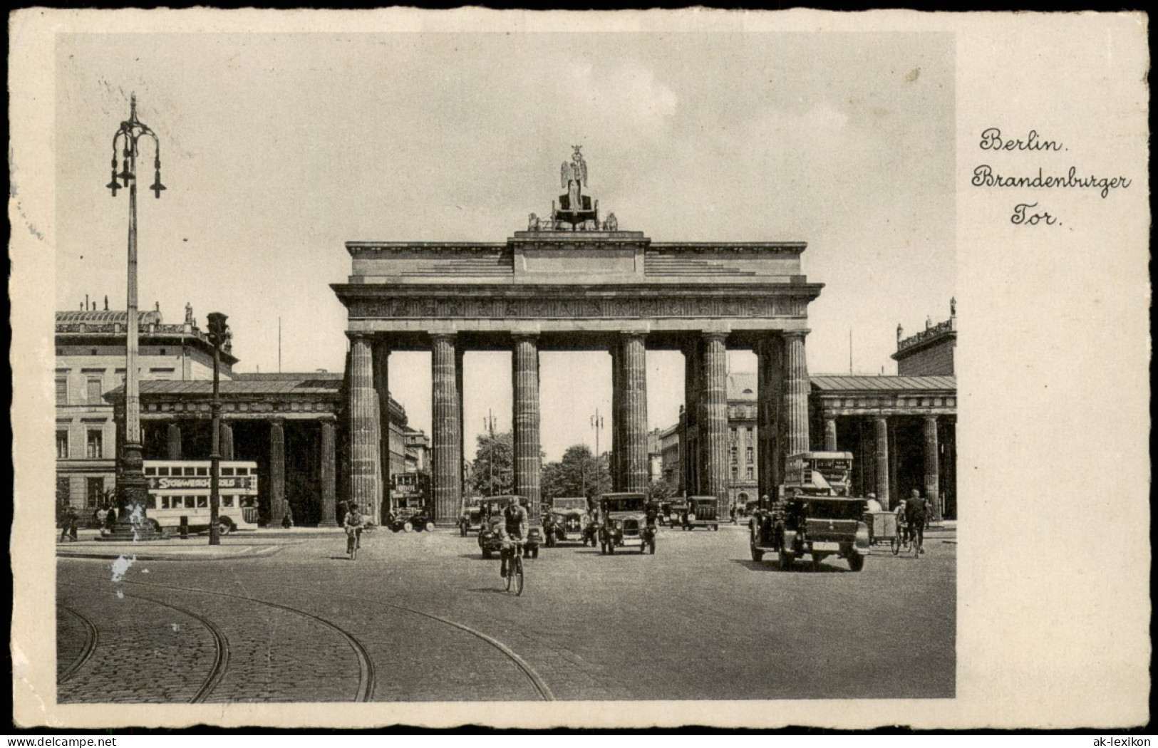 Ansichtskarte Mitte-Berlin Verkehr Rollt Durch Das Brandenburger Tor 1937 - Porta Di Brandeburgo
